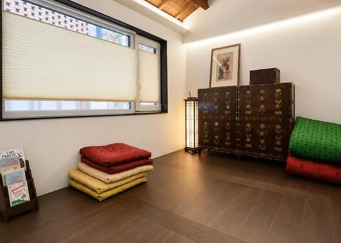 Warongs - Private Hanok Next To Changdeokgung Palace